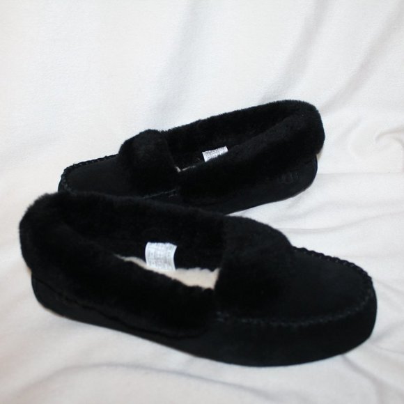 UGG Shoes - NIB UGG WOMEN'S SPILL SEAM‎ SHEARLING SUEDE SLIPPERS BLACK